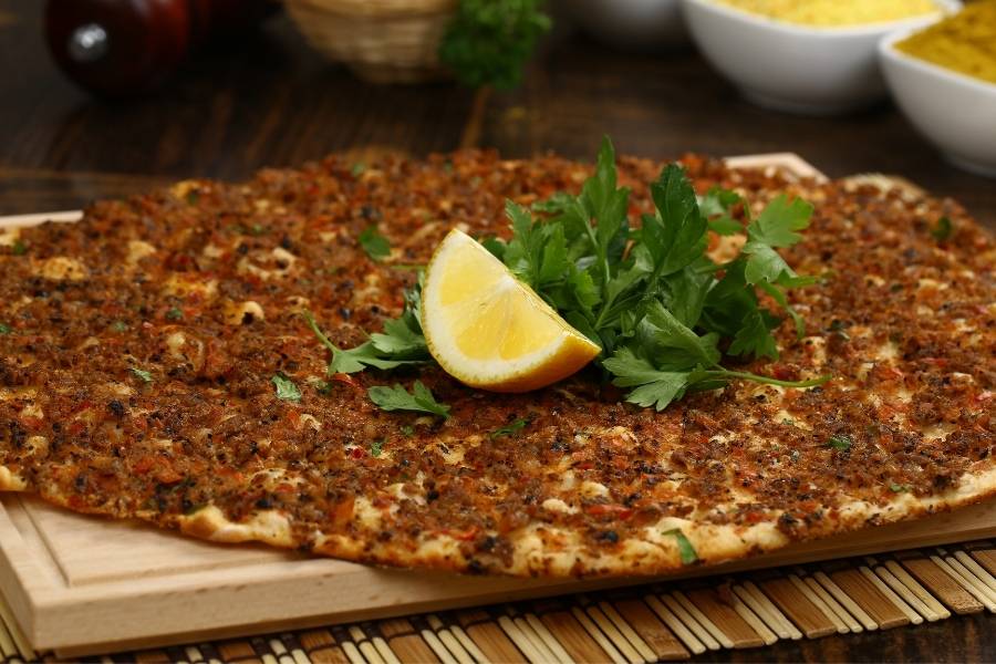 food-in-Turkey-Lahmacun