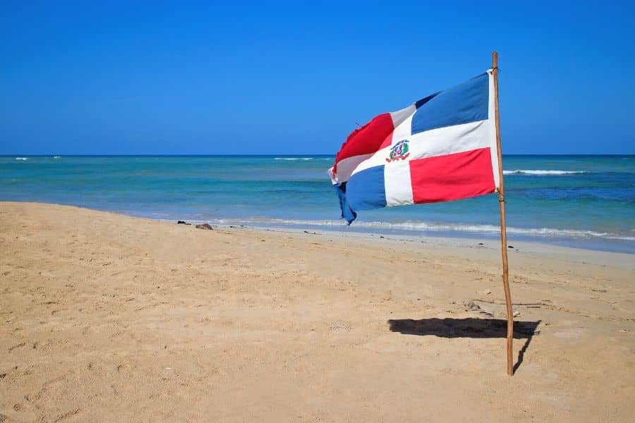 Caribbean flags: Dominican Republic 