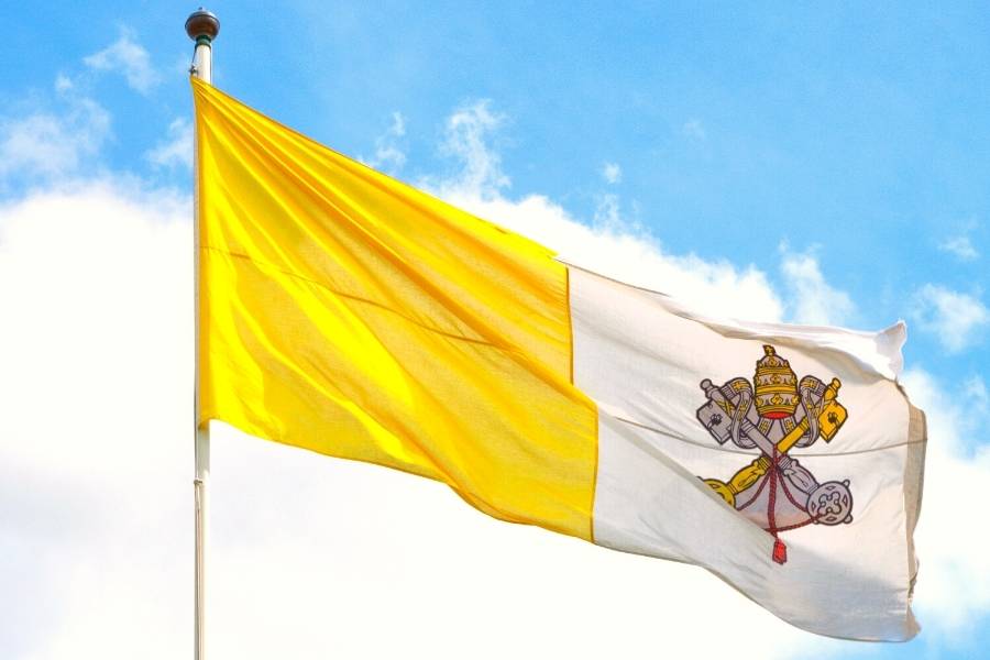 europe-flag-flag-of-Vatican-City