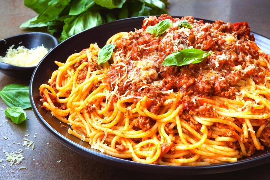 italian food-Spaghetti-bolognese