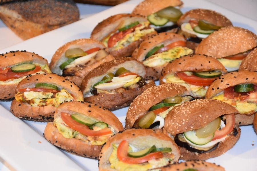 Tunisian-food-sandwich-street-food