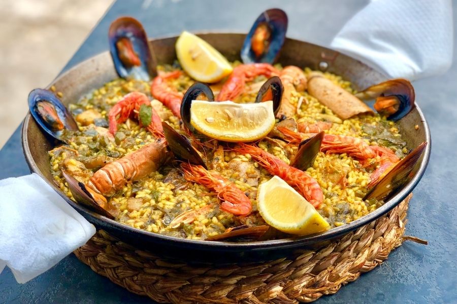 Middle-Eastern-Arabic-Rice-Dishes-Paella