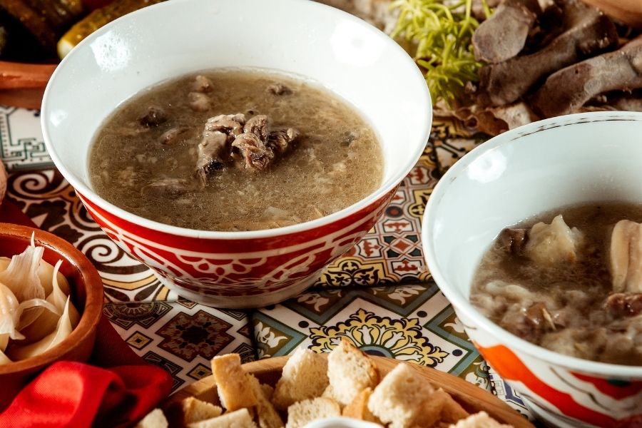 Persian-food-Kaleh-Pachah-soup