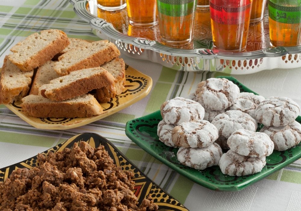 moroccan-tea-party-mint-tea-and-cookies